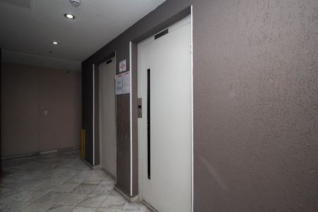 Apartamento para alugar com 55m², 2 quartos e 1 vaga Apartamento para alugar com 55m², 2 quartos e 1 vagaHall social