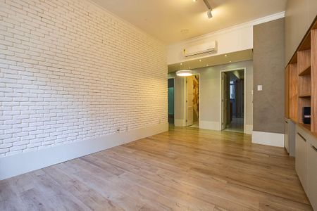 Casa de condomínio à venda com 82m², 2 quartos e sem vaga Casa de condomínio à venda com 82m², 2 quartos e sem vagaSala