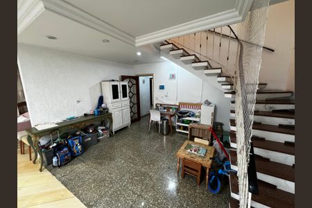 Casa à venda com 564m², 7 quartos e 4 vagasSala