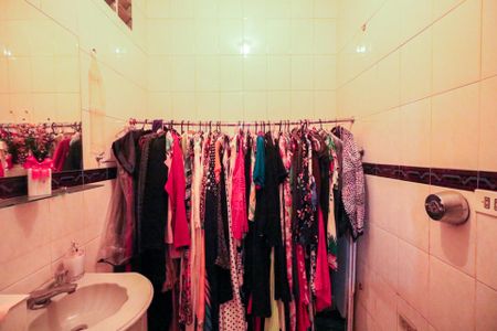 Casa à venda com 232m², 4 quartos e 2 vagasBanheiro da Suíte