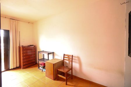 Casa à venda com 232m², 4 quartos e 2 vagasQuarto 1