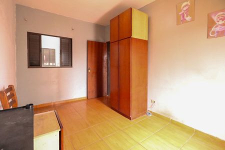 Casa à venda com 232m², 4 quartos e 2 vagasQuarto 1