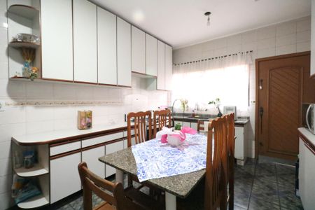 Casa à venda com 232m², 4 quartos e 2 vagasCozinha