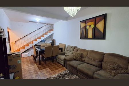 Casa à venda com 232m², 4 quartos e 2 vagasSala