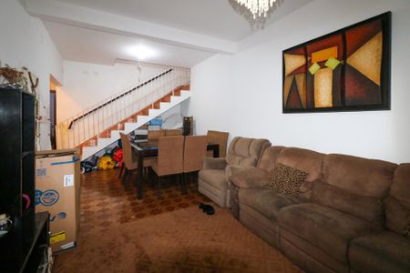 Casa à venda com 232m², 4 quartos e 2 vagasSala