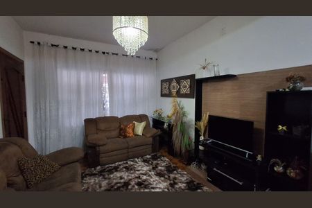 Casa à venda com 4 quartos, 232m² em Santa Maria, Santo André