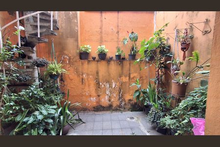 Casa à venda com 232m², 4 quartos e 2 vagasQuintal 