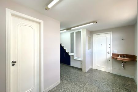 Apartamento à venda com 406m², 4 quartos e 3 vagasEntrada de Serviço