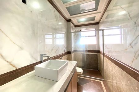 Apartamento à venda com 406m², 4 quartos e 3 vagasBanheiro