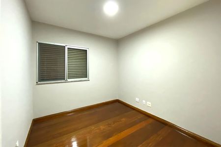 Apartamento à venda com 406m², 4 quartos e 3 vagasQuarto 2