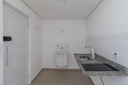 Cozinha de casa para alugar com 1 quarto, 20m² em Vila Santa Maria, Guarulhos
