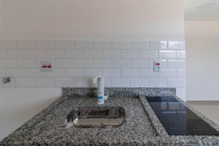 Cozinha de kitnet/studio para alugar com 0 quarto, 16m² em Vila Santa Maria, Guarulhos