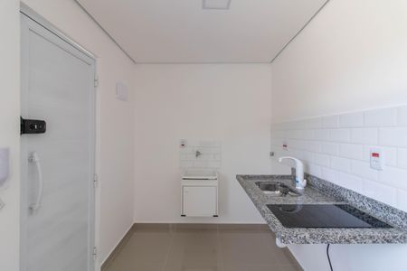 Cozinha de kitnet/studio para alugar com 0 quarto, 16m² em Vila Santa Maria, Guarulhos
