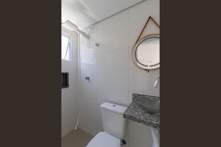 Banheiro  de kitnet/studio para alugar com 1 quarto, 16m² em Vila Santa Maria, Guarulhos