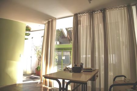 Casa para alugar com 200m², 4 quartos e 2 vagas