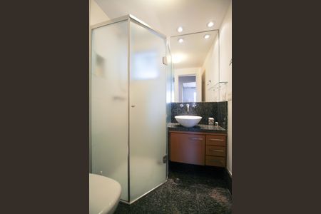 Apartamento à venda com 154m², 1 quarto e 2 vagasBanheiro da Suíte