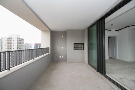 Apartamento à venda com 170m², 3 quartos e 2 vagas Apartamento à venda com 170m², 3 quartos e 2 vagasVaranda Gourmet