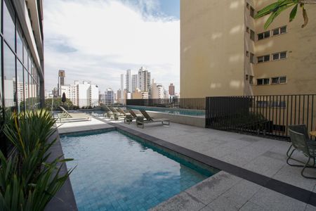 Apartamento à venda com 170m², 3 quartos e 2 vagas Apartamento à venda com 170m², 3 quartos e 2 vagasÁrea Comum - Piscina