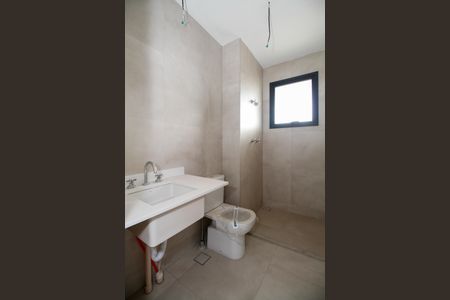 Apartamento à venda com 170m², 3 quartos e 2 vagas Apartamento à venda com 170m², 3 quartos e 2 vagasBanheiro da Suíte 1