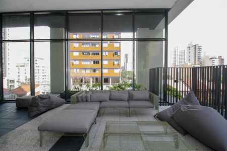 Apartamento à venda com 170m², 3 quartos e 2 vagas Apartamento à venda com 170m², 3 quartos e 2 vagasÁrea Comum - Espaço para Descanso