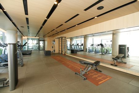 Apartamento à venda com 170m², 3 quartos e 2 vagas Apartamento à venda com 170m², 3 quartos e 2 vagasÁrea Comum - Academia