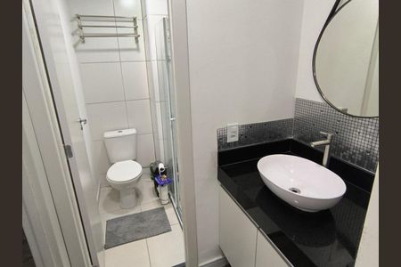 Apartamento para alugar com 36m², 2 quartos e sem vaga Apartamento para alugar com 36m², 2 quartos e sem vagaBanheiro