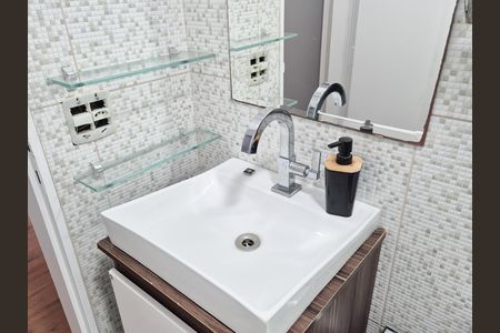 Apartamento para alugar com 82m², 2 quartos e 1 vaga Apartamento para alugar com 82m², 2 quartos e 1 vagaBanheiro social