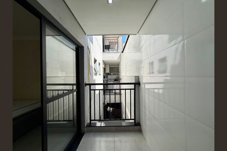 Apartamento para alugar com 34m², 1 quarto e sem vagaSacada