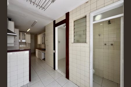 Apartamento à venda com 100m², 3 quartos e 2 vagasÁrea de serviço