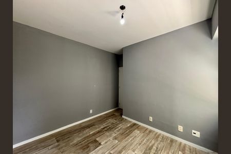 Apartamento à venda com 100m², 3 quartos e 2 vagasQusrto