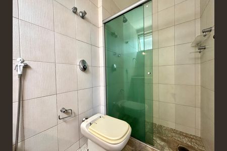 Apartamento à venda com 100m², 3 quartos e 2 vagasBanheiro da Suíte