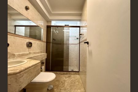 Apartamento à venda com 100m², 3 quartos e 2 vagasBanheiro social