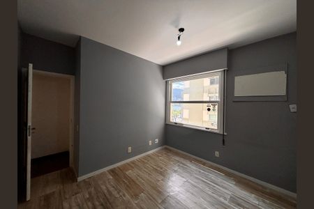 Quarto de apartamento à venda com 3 quartos, 100m² em Lagoa, Rio de Janeiro