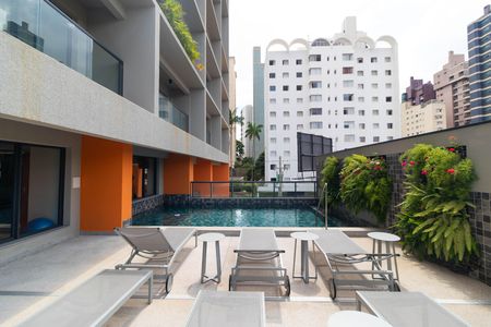 Apartamento para alugar com 52m², 1 quarto e 1 vaga Apartamento para alugar com 52m², 1 quarto e 1 vagaÁrea comum - Piscina