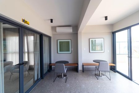 Apartamento para alugar com 52m², 1 quarto e 1 vaga Apartamento para alugar com 52m², 1 quarto e 1 vagaÁrea comum - Salão de festas