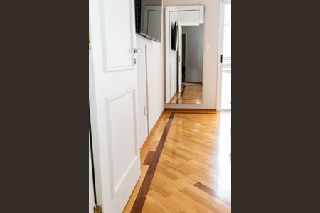 Casa de condomínio para alugar com 380m², 4 quartos e 4 vagasSuíte