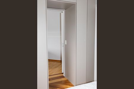 Casa de condomínio para alugar com 380m², 4 quartos e 4 vagasQuarto 2