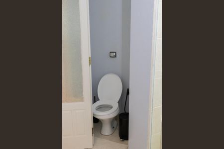 Casa de condomínio para alugar com 380m², 4 quartos e 4 vagasBanheiro suíte