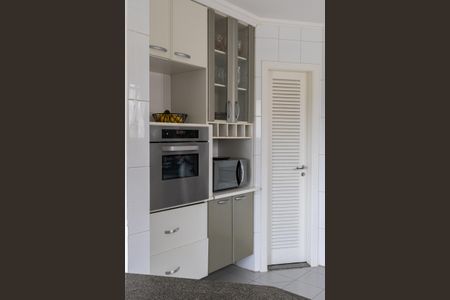 Casa de condomínio para alugar com 380m², 4 quartos e 4 vagasCozinha