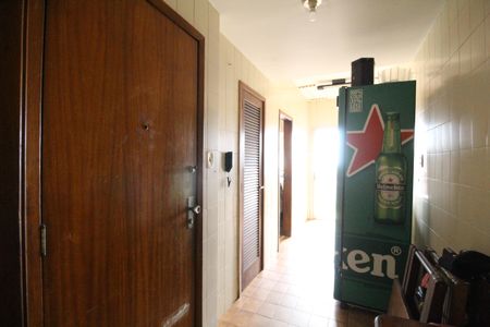 Apartamento à venda com 502m², 4 quartos e 3 vagasÁrea de serviço - Porta para o corredor do prédio 