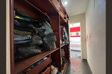 Apartamento à venda com 502m², 4 quartos e 3 vagasSuíte 2 - Closet