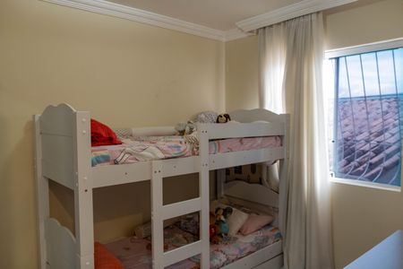 Casa à venda com 100m², 2 quartos e 2 vagasSuíte 2