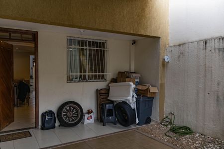 Casa à venda com 100m², 2 quartos e 2 vagasGaragem