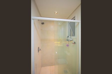 Apartamento à venda com 83m², 2 quartos e 2 vagas Apartamento à venda com 83m², 2 quartos e 2 vagasBanheiro da Suíte