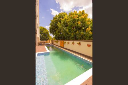 Apartamento à venda com 83m², 2 quartos e 2 vagas Apartamento à venda com 83m², 2 quartos e 2 vagasÁrea comum - Piscina