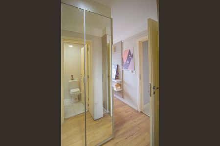 Apartamento à venda com 83m², 2 quartos e 2 vagas Apartamento à venda com 83m², 2 quartos e 2 vagasCloset da suíte