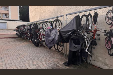 Apartamento à venda com 49m², 2 quartos e 1 vaga Apartamento à venda com 49m², 2 quartos e 1 vagaArea comum - Bicicletário