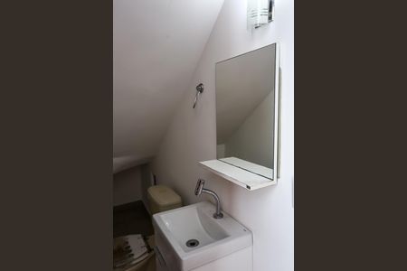 Casa à venda com 150m², 3 quartos e 3 vagas Casa à venda com 150m², 3 quartos e 3 vagasLavabo
