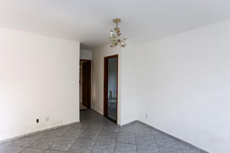Casa à venda com 150m², 3 quartos e 3 vagas Casa à venda com 150m², 3 quartos e 3 vagasSala