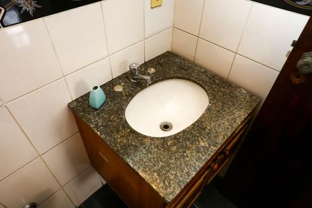 Casa à venda com 150m², 3 quartos e 3 vagas Casa à venda com 150m², 3 quartos e 3 vagasBanheiro